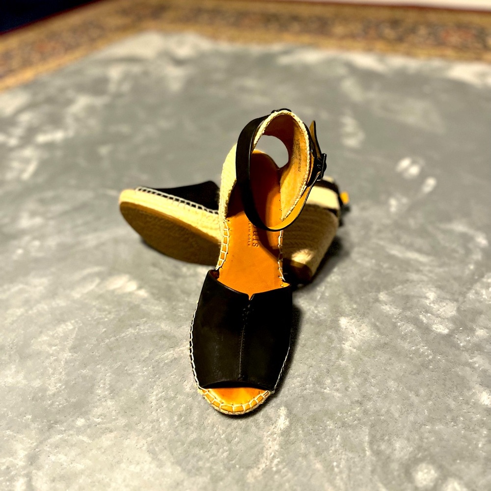 Gentle Souls by Kenneth Cole Black leather espadrilles Size 7.5